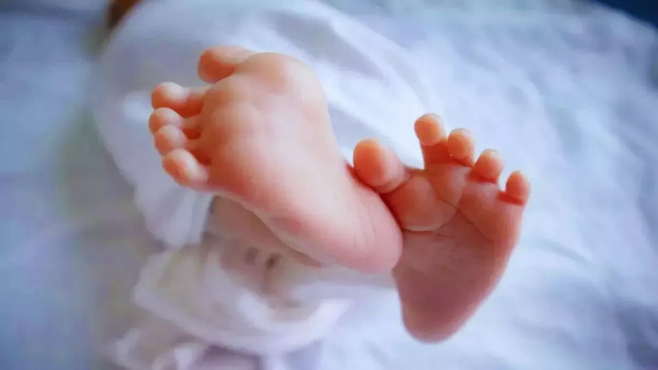 बरेली में मानवता हुई शर्मसार, नवजात बच्ची का शव देख दहल उठे लोग