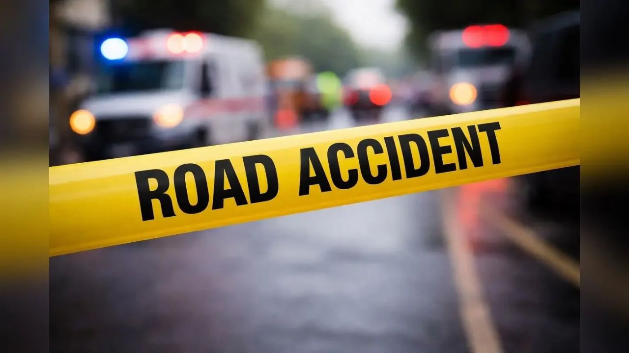 UP Road Accident: देवरिया में रफ्तार का कहर, बेकसूर की सड़क हादसे में गई जान