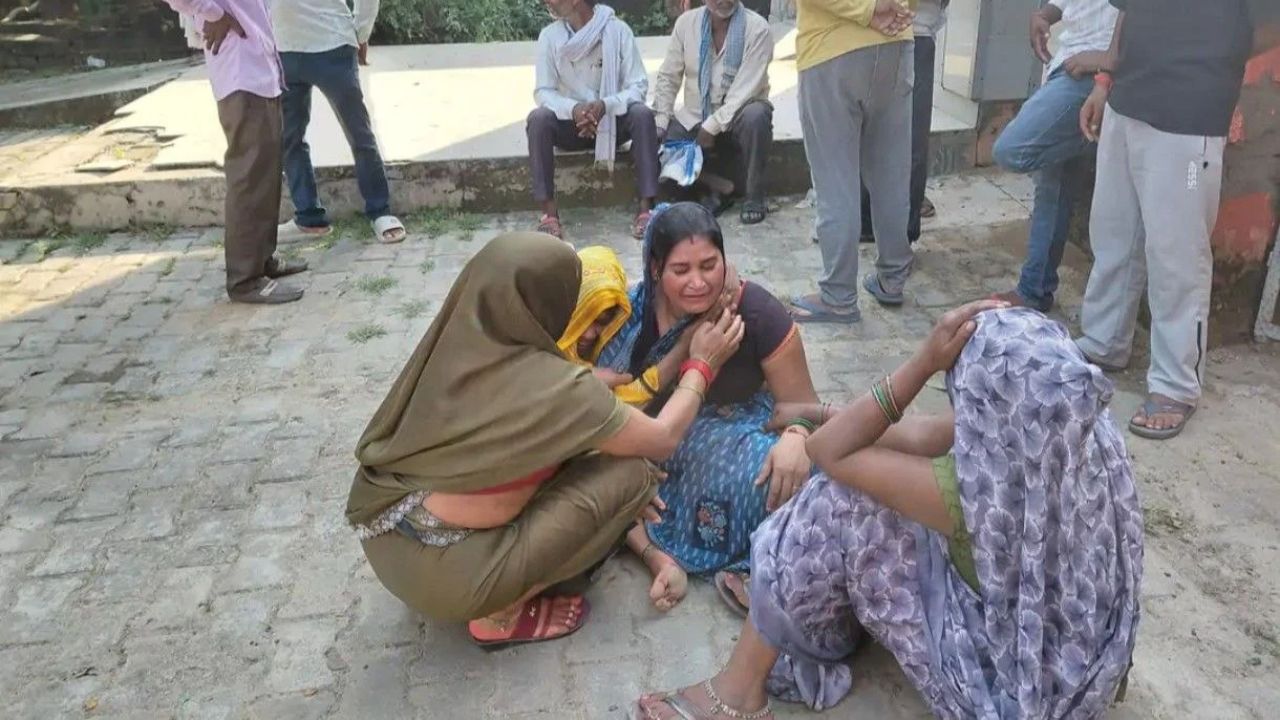 Farrukhabad News: खुशियों का सफर मातम में बदला: ससुराल से लौट रहे युवक को तेज रफ्तार टैंकर ने रौंदा