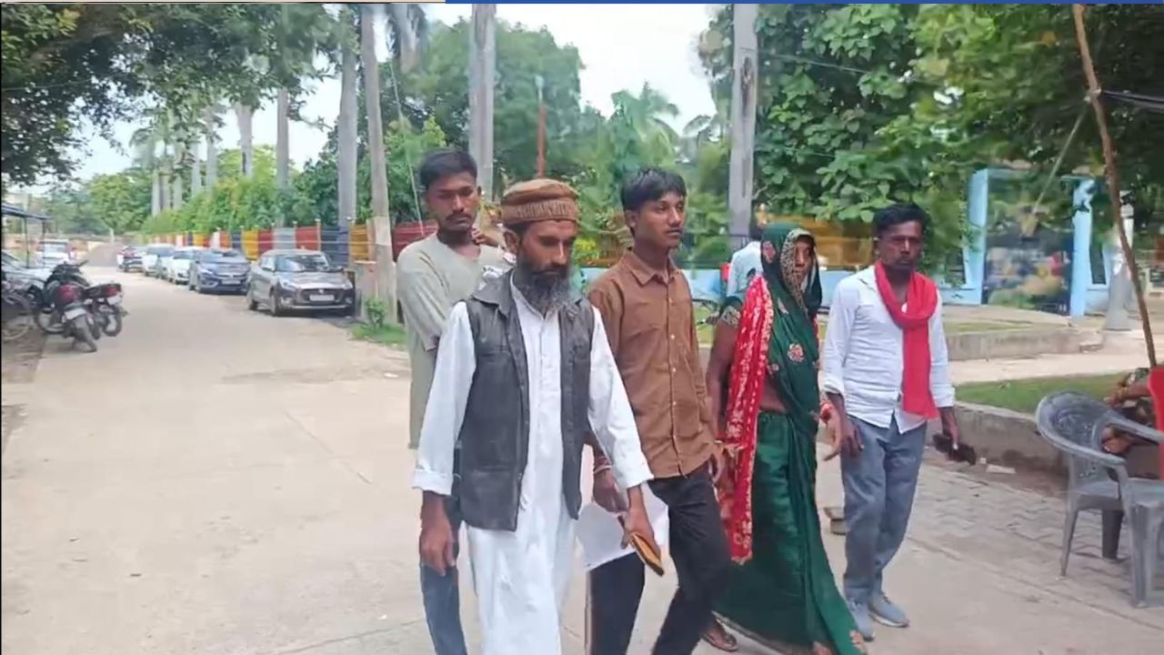 Fatehpur: दहेज प्रताड़ना का शिकार गर्भवती विवाहिता संदिग्ध हालात में लापता, मायके वालों ने जताई हत्या की आशंका