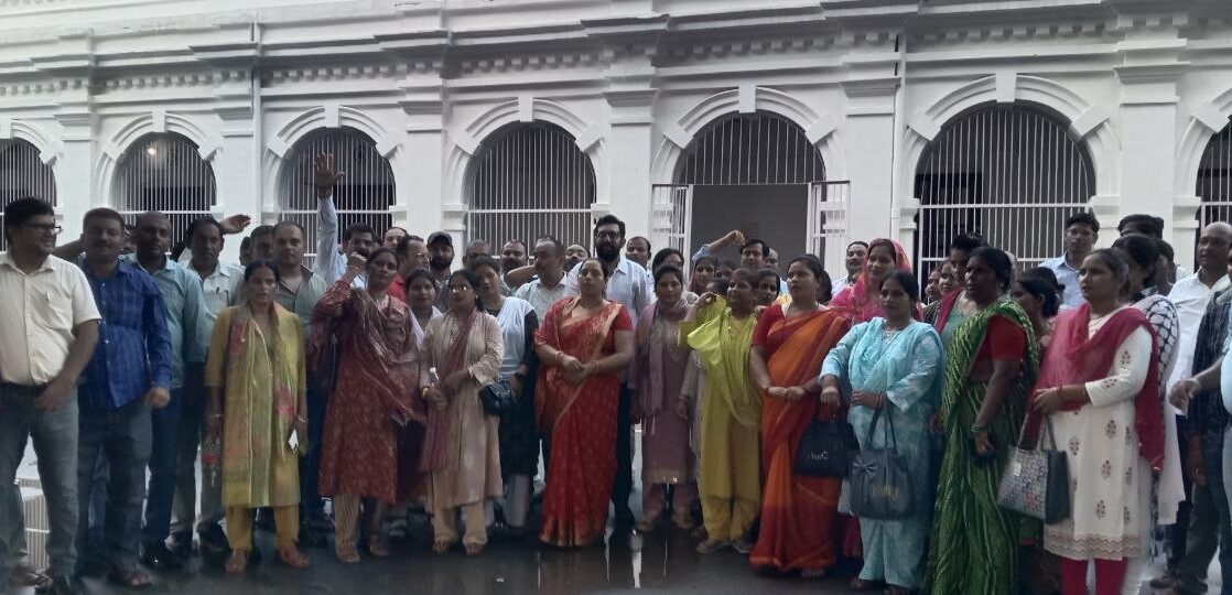 एनएचएम संविदा कर्मियों ने उठाई समान कार्य-समान वेतन की मांग, मांगें पूरी नहीं होने पर आंदोलन का अल्टीमेटम