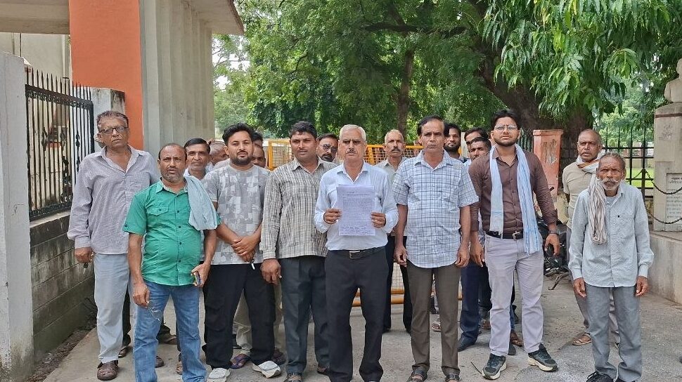 Mainpuri news: जमीन विवाद में भाइयों पर गंभीर आरोप, एसपी से लगाई न्याय की गुहार