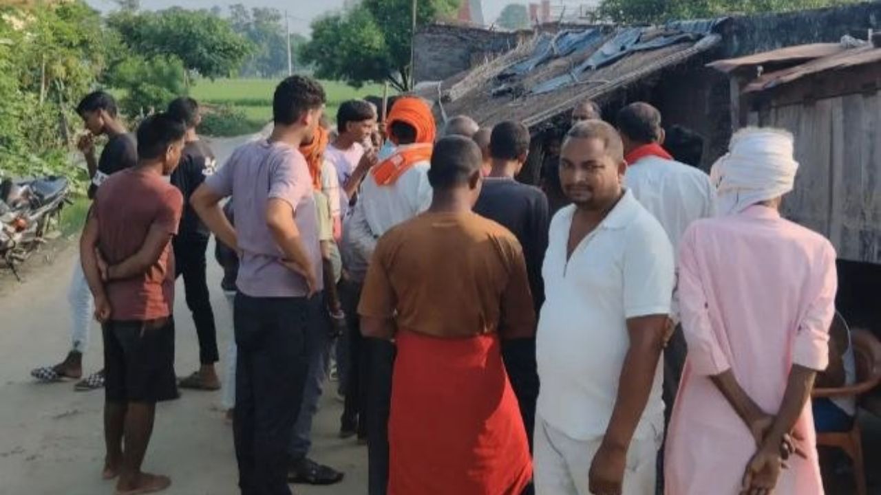 Ballia News: शौच के लिए गए बुजुर्ग की संदिग्ध हालात में मौत, मुंह से झाग और नीले पड़े शरीर ने खड़े किए कई सवाल