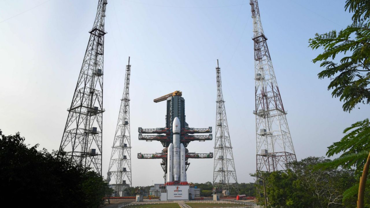 ISRO SDSC Admit Card: इसरो भर्ती परीक्षा का एडमिट कार्ड जारी, ऐसे करें हॉल टिकट डाउनलोड