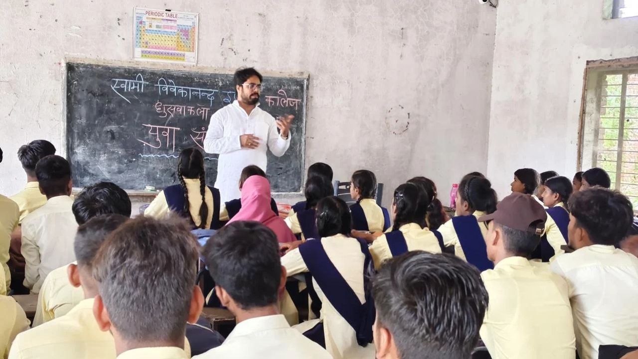 ‘जिस ओर जवानी चलती है, उस ओर जमाना चलता है’; युवा संवाद में छाए जीवेश, छात्रों के सामने दिल खोलकर की बात