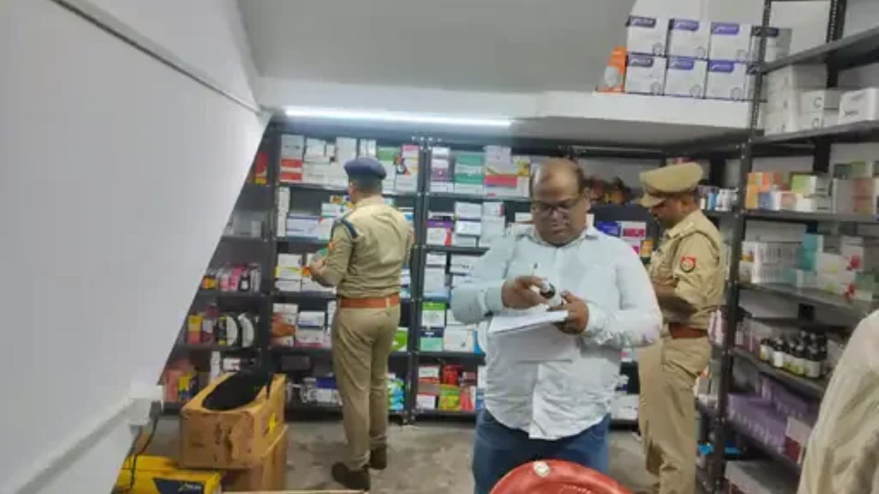 महराजगंज में दवा कारोबार पर शिकंजा, पुलिस-ड्रग विभाग की कार्रवाई से मचा हड़कंप