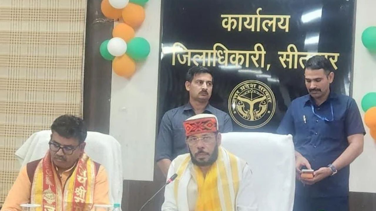 सीतापुर में बारिश का कहर: 7 मौतें और 108 मकान क्षतिग्रस्त, प्रभारी मंत्री मंत्री मनोज पांडे ने राहत कार्यों का लिया जायजा