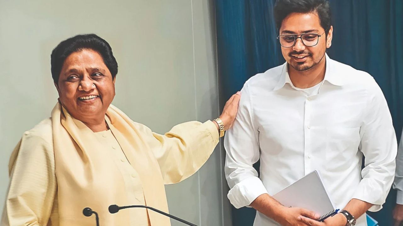 बसपा में फिर एक्टिव होंगे आकाश आनंद? मायावती ने अशोक सिद्धार्थ के सामने रखी ये बड़ी शर्त