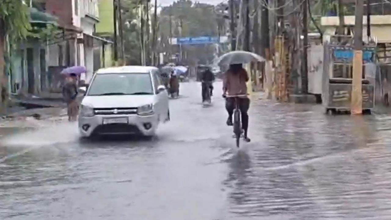 बारिश बनी आफत! मुरादाबाद मंडल में मकान ढहने से 3 की मौत, करंट ने भी ली महिला की जान