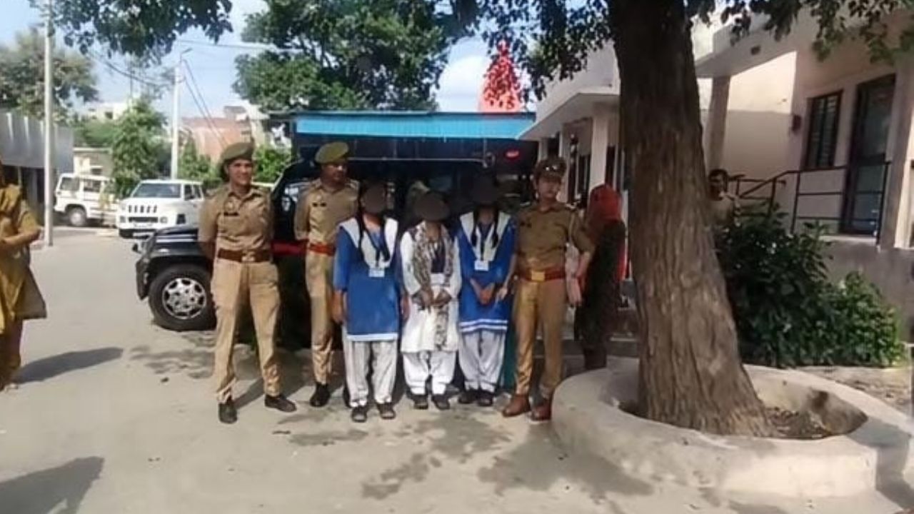 Muzaffarnagar: स्कूल जा रही छात्राओं से छेड़छाड़, विरोध करने पहुंचे परिजनों से भी मारपीट; Video Viral