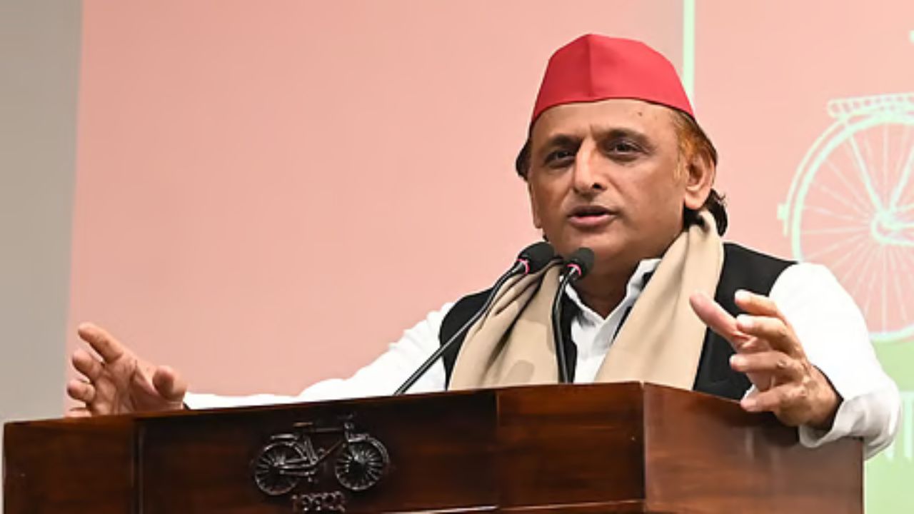 पलवल सड़क हादसे में मैनपुरी के छह लोगों की मौत, अखिलेश यादव ने जताया गहरा शोक
