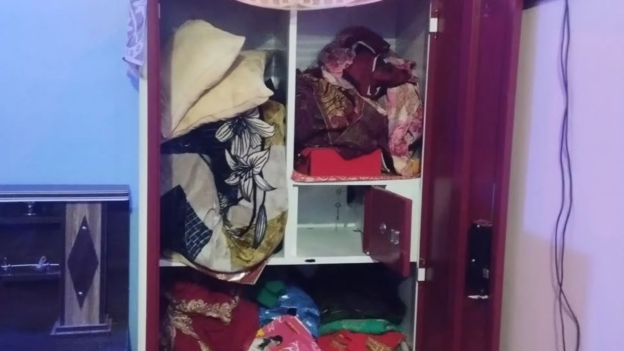 गैस कटर लेकर घर में घुसे चोर, अलमारी काटकर ले गए लाखों का माल; सुबह खुला ऐसा राज कि उड़ गए होश