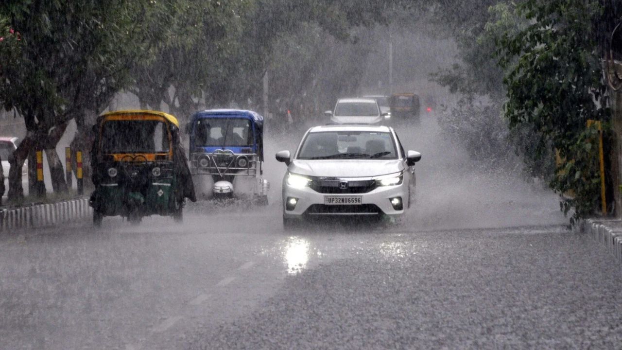 यूपी में थमने लगा बारिश का दौर, मौसम विभाग ने बताया कब तक पूरी तरह होगी मानसून की विदाई, जानिए आज किन 38 जिलों में बरसेगा पानी?