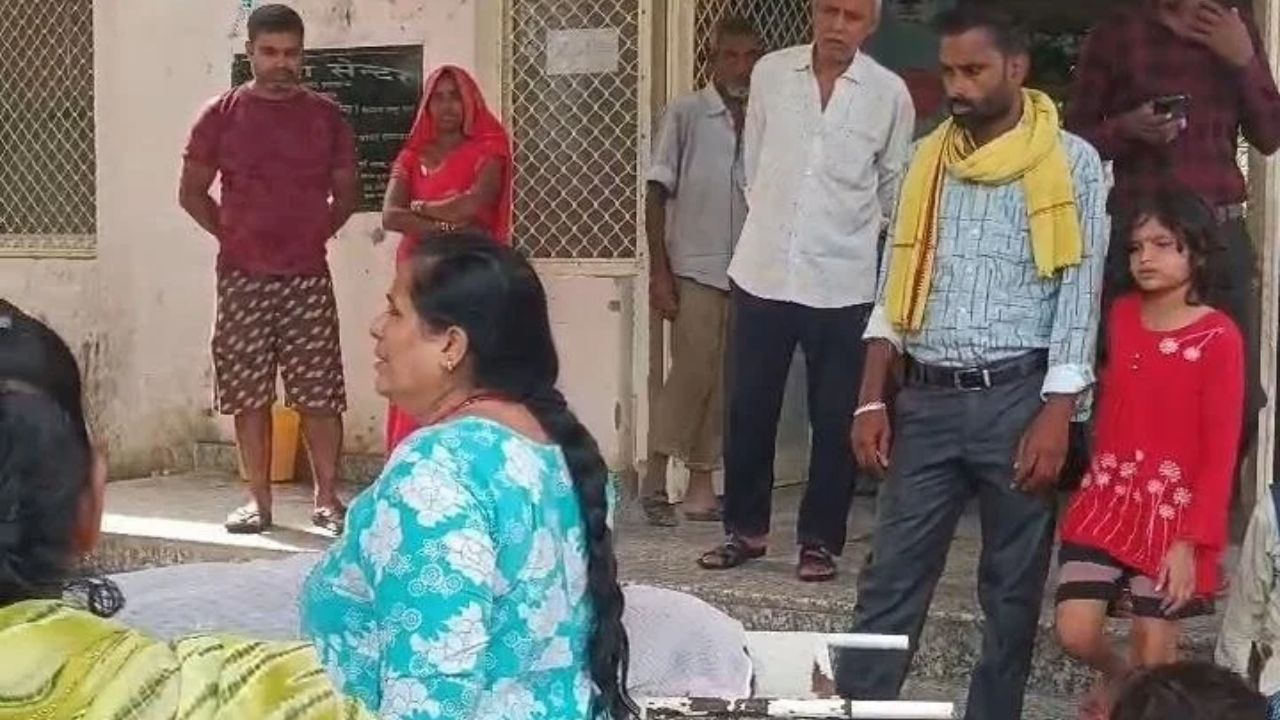 पापा दिल्ली में, मम्मी अब इस दुनिया में नहीं: प्रतापगढ़ में बारिश से बेसमेंट में उतरा करंट, पल भर में उजड़ गई हंसती-खेलती दुनिया