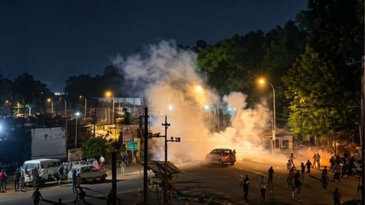 अरुणाचल में सियांग बांध के विरोध ने लिया हिंसक रूप, पुलिस पर पथराव; कई सरकारी संपत्तियों में तोड़फोड़