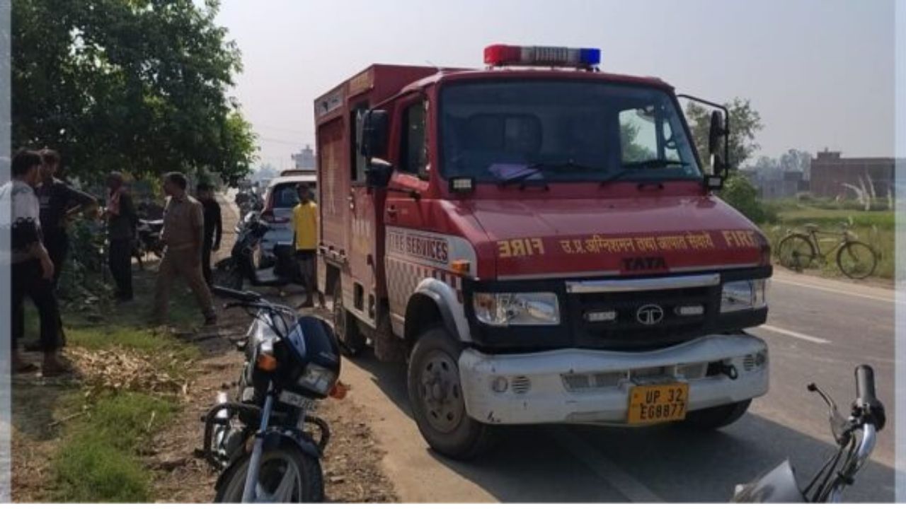 आग की लपटों में स्वाहा हुआ 8 लाख का सामान, जल गया उधारी का रजिस्टर: गोरखपुर के सिकरीगंज में कृषि सेवा केंद्र में भीषण अग्निकांड