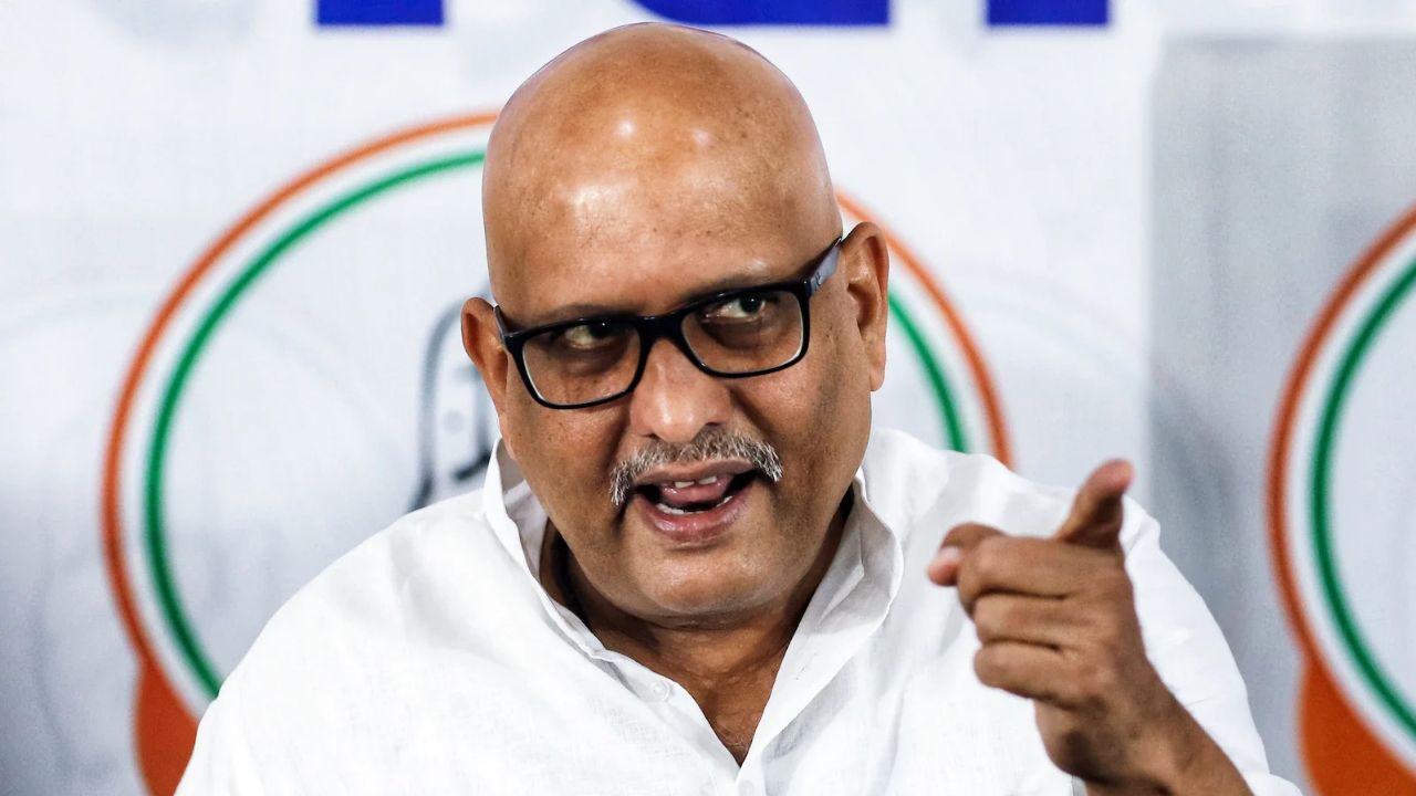 अजय राय ने हाथ जोड़कर क्यों मांगी माफी? कांग्रेस विवाद के बीच दिया बड़ा बयान