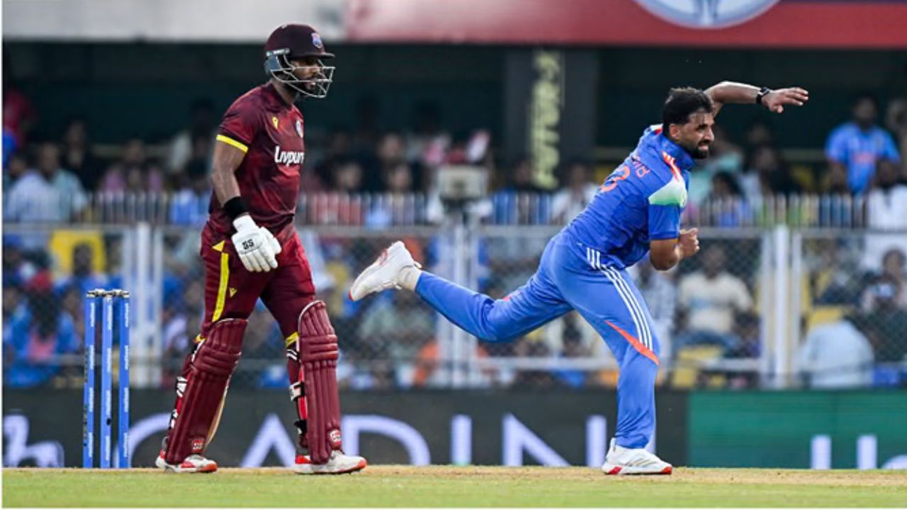 IND vs NZ: न्यूजीलैंड के खिलाफ वनडे सीरीज में आकिब नबी की एंट्री, इस खिलाड़ी का कटा पत्ता