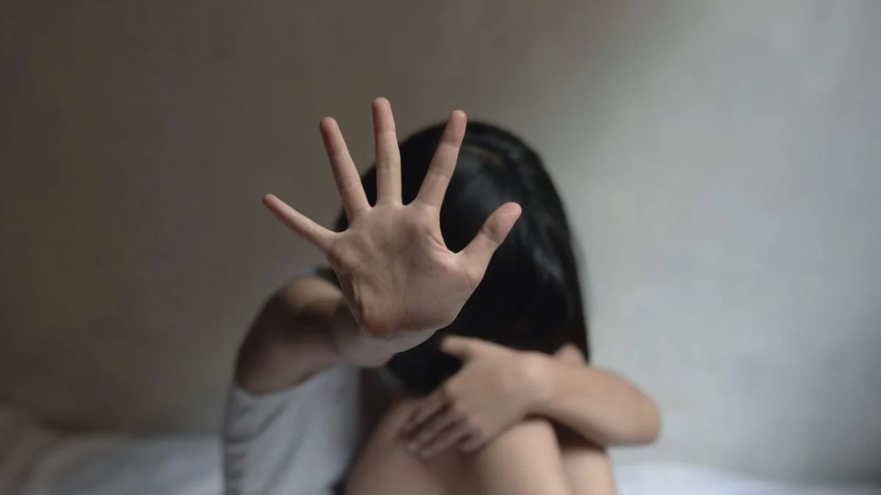 Bihar Crime: दरभंगा के मेले में सुरक्षा व्यवस्था हुई तार-तार, मां से अलग हुई युवती को बनाया हैवानियत का शिकार