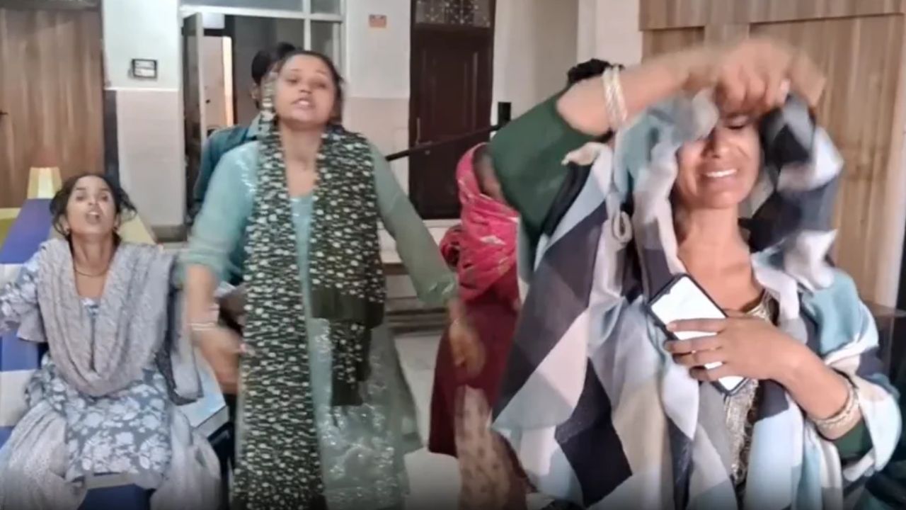 बदायूं के प्राइवेट अस्पताल में डिलीवरी के दौरान मां और नवजात की मौत, परिजनों का रो-रोकर बुरा हाल