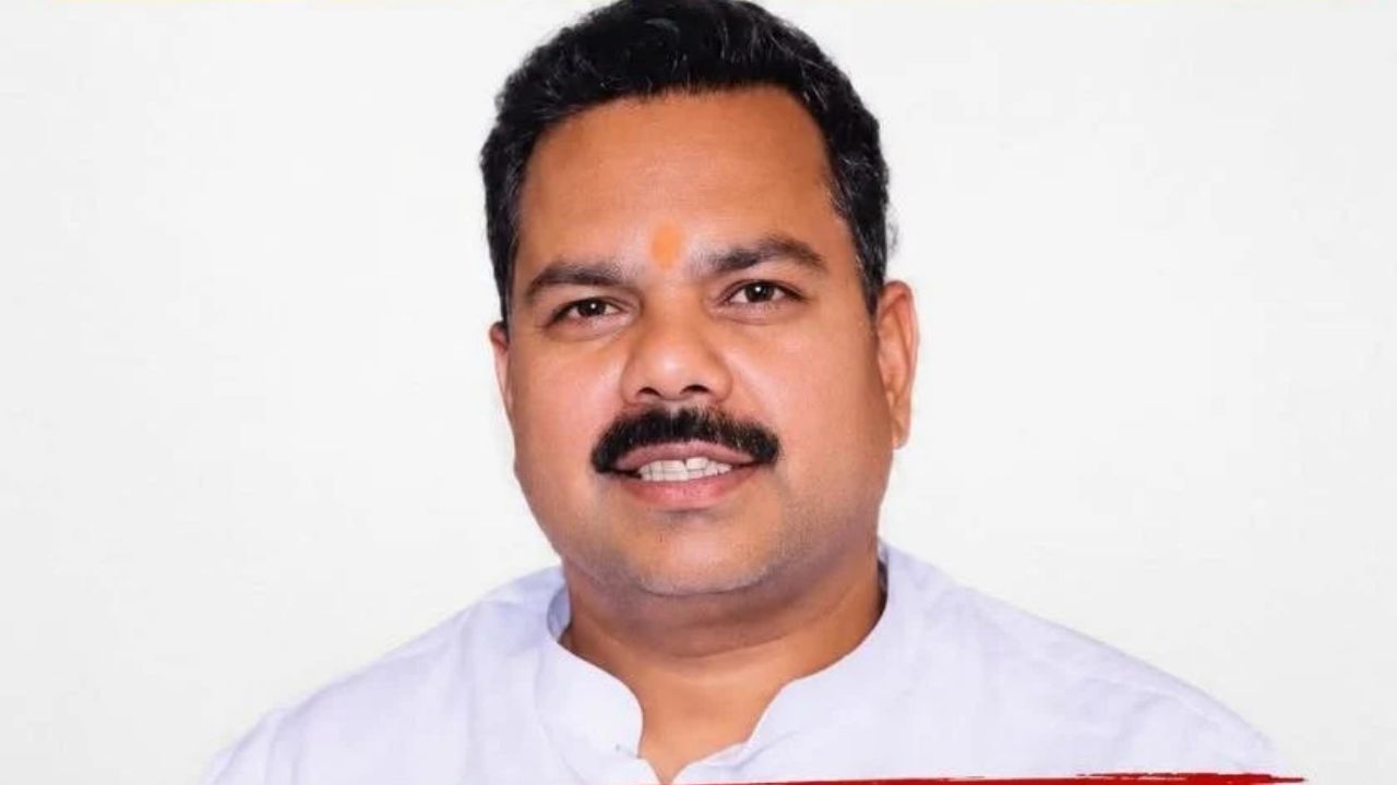 रामलीला की परमिशन के लिए 50 हजार रुपये? भाजपा जिलाध्यक्ष के आरोप से बदायूं में मचा हड़कंप, DM ने बैठाई जांच