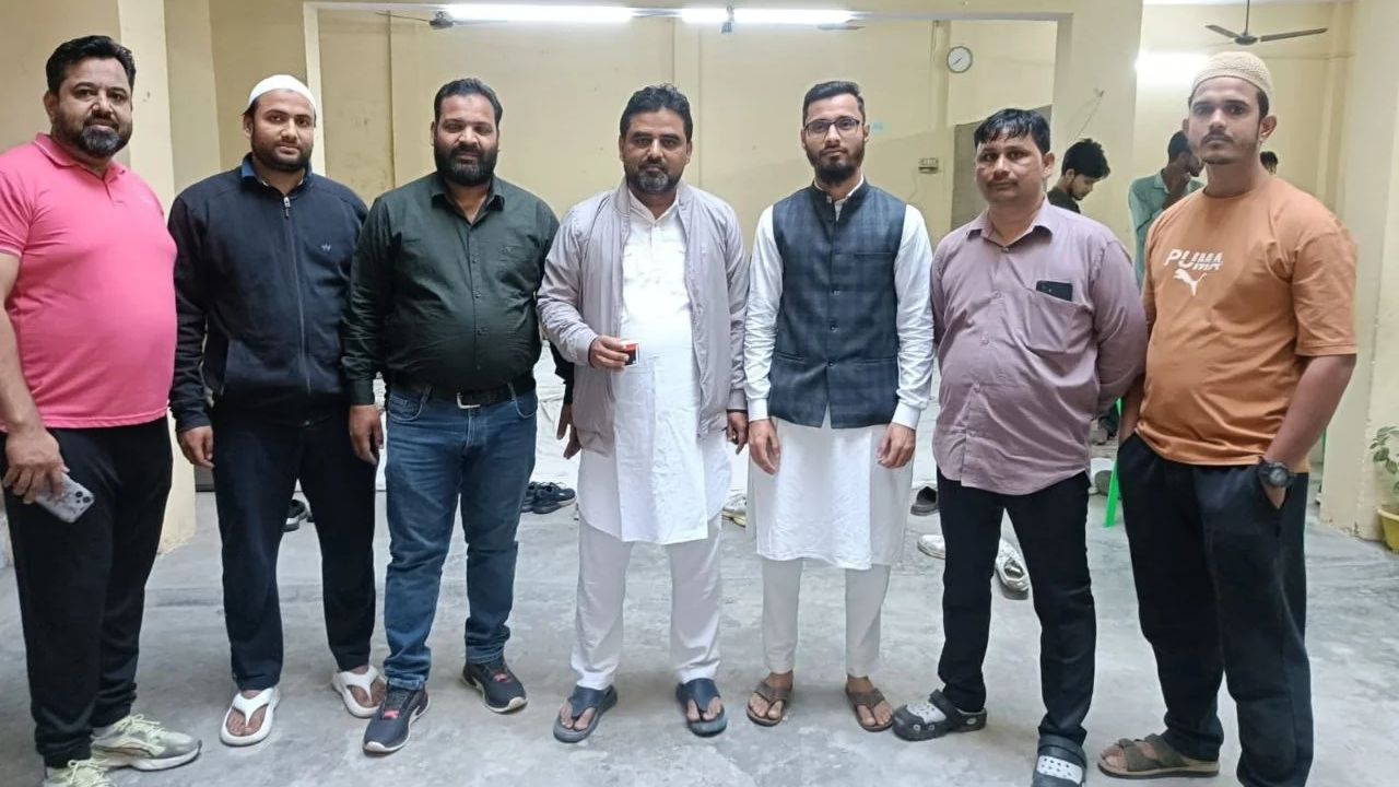 बदायूं में इंसानियत की मिसाल! PET अभ्यर्थियों को मुफ्त छत और नाश्ता दे सद्भावना मंच ने जीता दिल