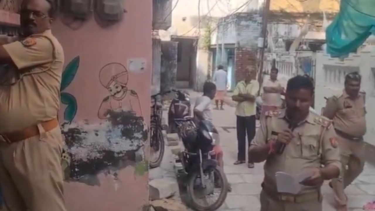 कोडीन कफ सिरप केस में बड़ा एक्शन! चार फरार आरोपियों के घर अचानक क्यों पहुंची पुलिस?