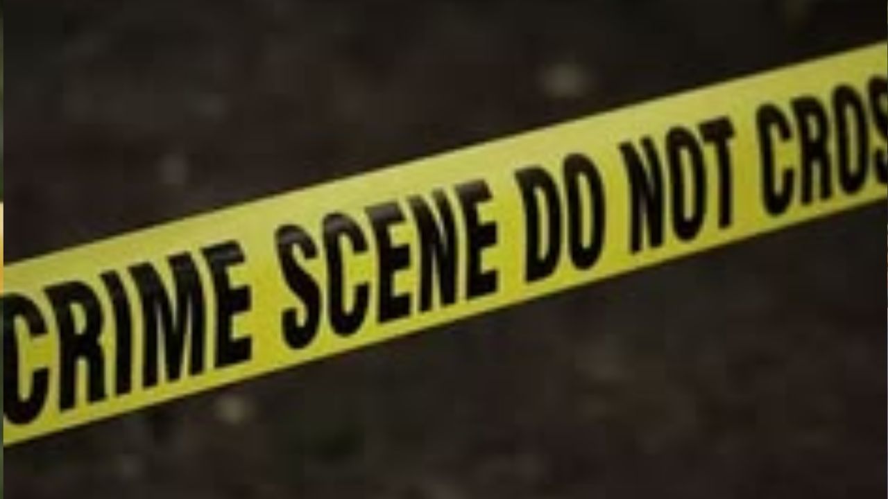 किसान आंदोलन के बीच टोल प्लाजा पर अचानक मचा हड़कंप, खुद पर पेट्रोल डालकर लाइटर निकाला; फिर हुआ बड़ा हादसा