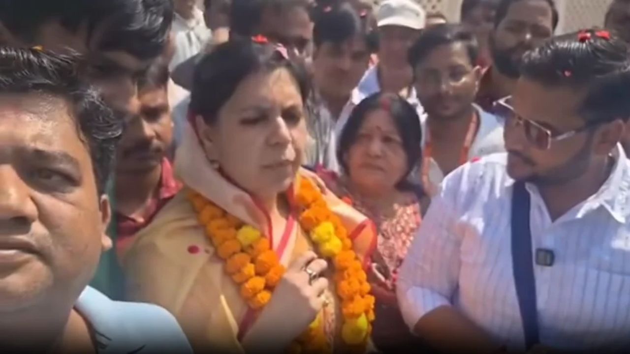 यूपी की सभी 403 सीटों पर चुनाव लड़ने का ऐलान! पूर्व IAS अधिकारी दिव्या मित्तल की राजनीतिक एंट्री से मची खलबली