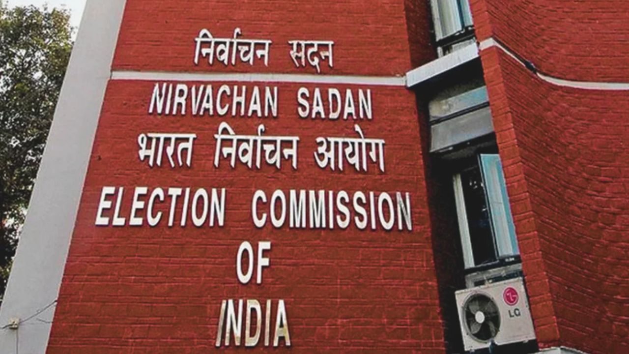 यूपी चुनाव से जुड़ी बड़ी खबर: 4 IAS अफसरों को ACEO बनाने की तैयारी, 12 नाम चुनाव आयोग के भेजे गए