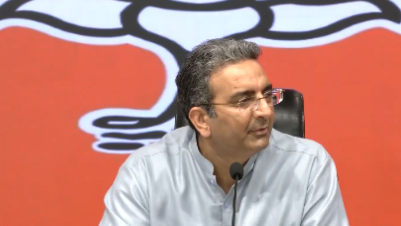 ‘सुप्रीम कोर्ट में भीड़तंत्र नहीं चलेगा’, राहुल गांधी पर गौरव भाटिया का निशाना