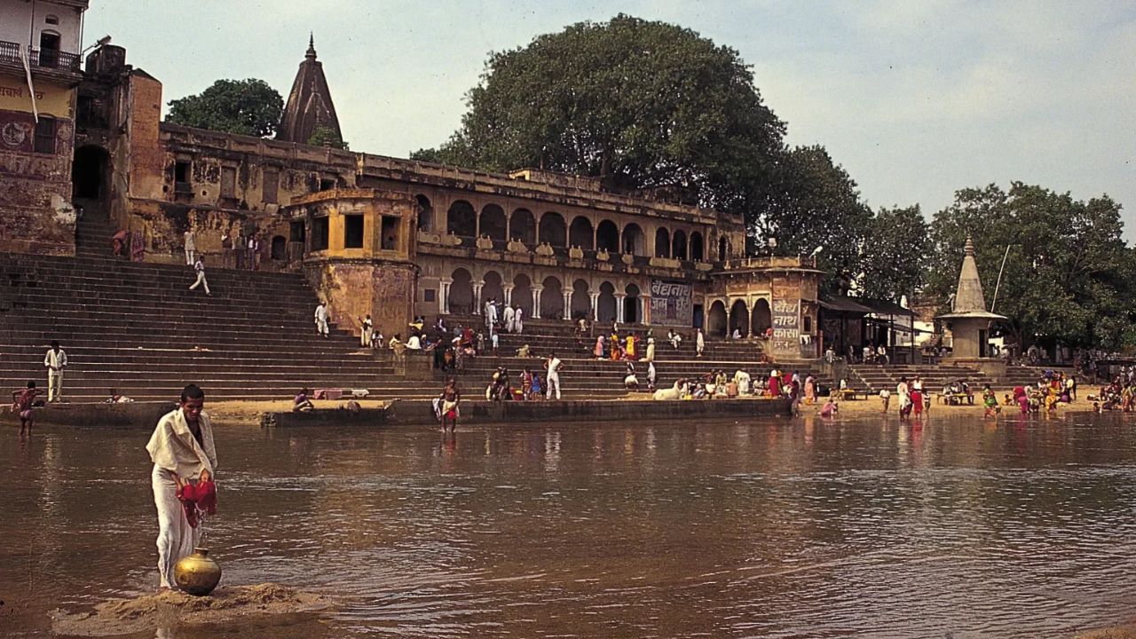 Gaya Pind Daan: गया में पिंडदान से कैसे मिलता है पूर्वजों को सीधा मोक्ष? वायु पुराण की कथा में छुपा है बड़ा राज