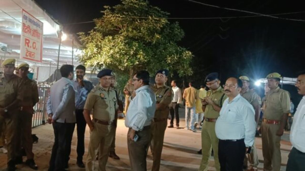 गोरखपुर MLC मतगणना: अंदर SSP कौस्तुभ तो बाहर CO कैंट ने संभाली कमान, चप्पे-चप्पे पर पुलिस की नजर