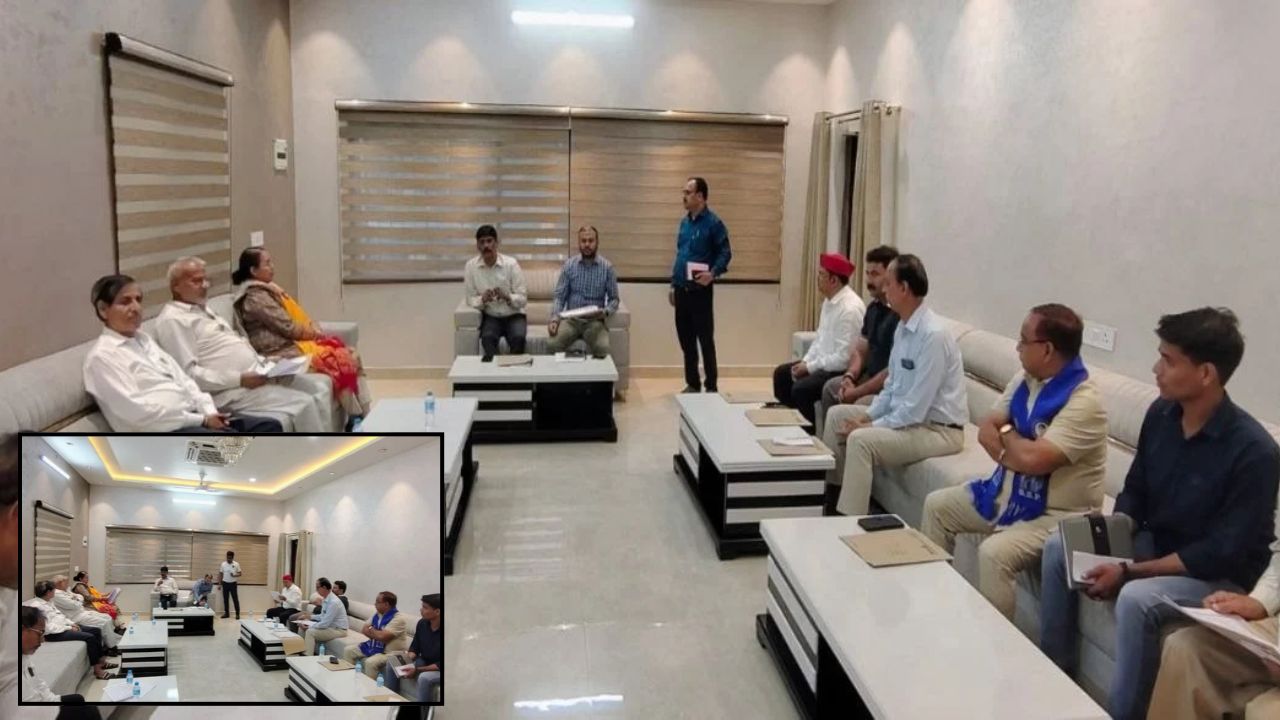 हाथरस में 1200 से ज्यादा वोटर वाले बूथों का होगा बंटवारा, 24 अक्टूबर को नाम जुड़वाने का मौका
