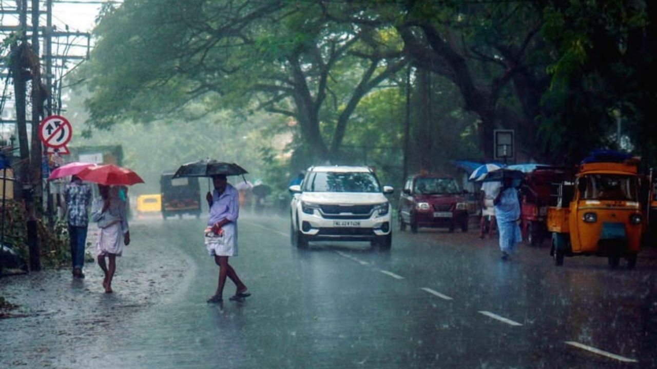 मानसून की विदाई के बीच मौसम का यू-टर्न: 12 राज्यों में अगले 7 घंटों में भारी बारिश और आंधी का अलर्ट, जानें अपने शहर का हाल