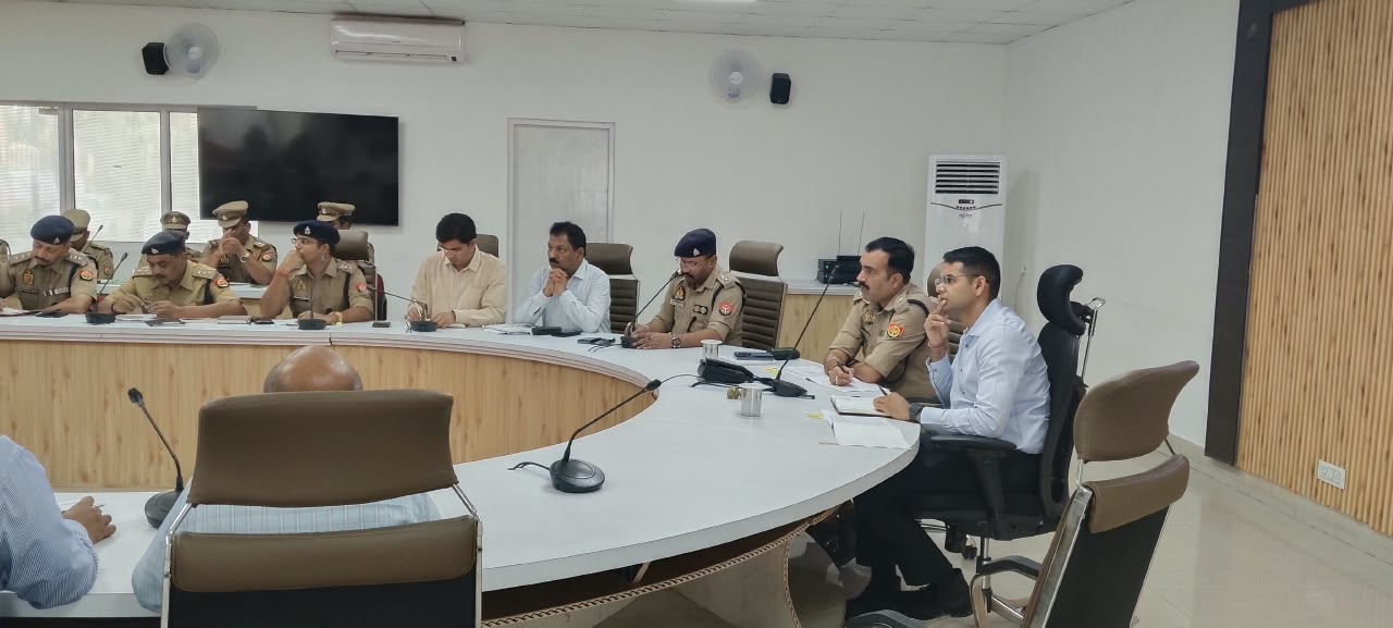 बलरामपुर में नवरात्रि की तैयारियां तेज: 1656 पंडालों और 51 रामलीलाओं की सुरक्षा के लिए प्रशासन सख्त