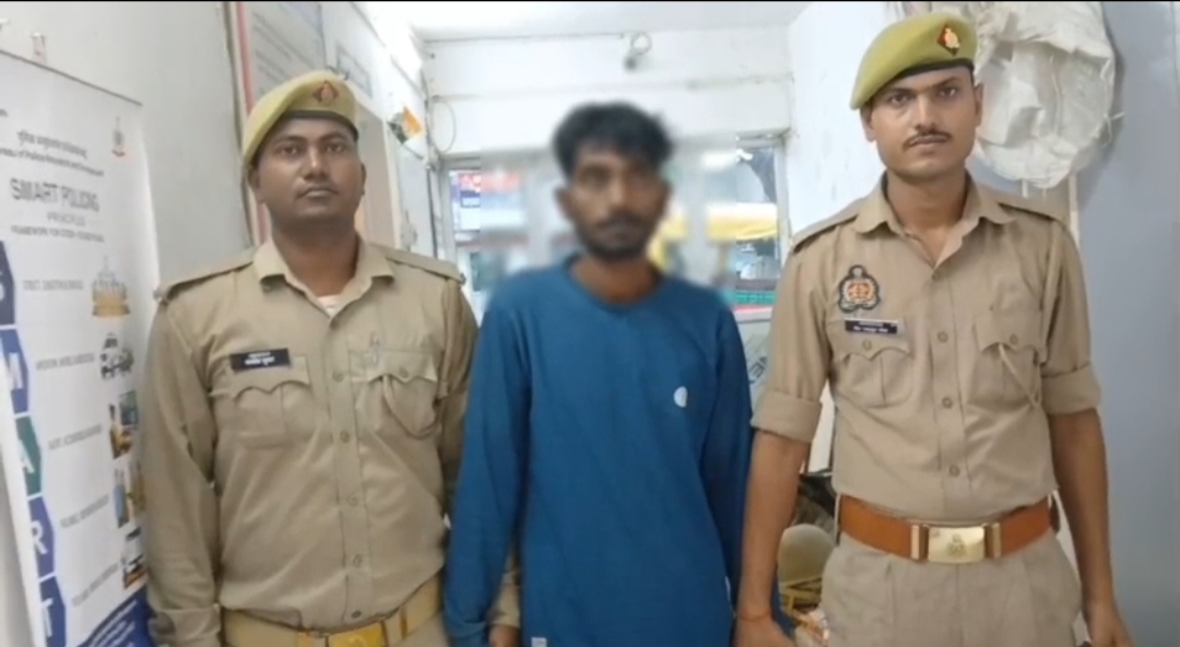 गोरखपुर: महिला और जेठानी पर जानलेवा हमला करने का आरोपी गिरफ्तार, लाठी-डंडे, खुरपा और चाकू से किया था हमला