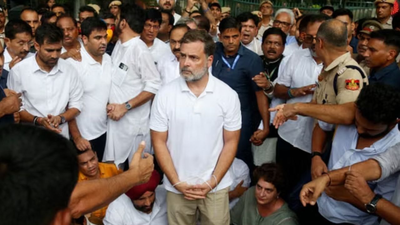 सुप्रीम कोर्ट में चुनौती! ज्ञानेश कुमार के खिलाफ इंडी गठबंधन का आज फिर प्रदर्शन