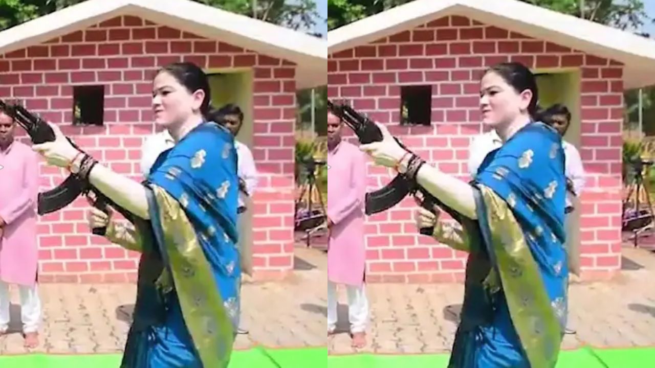 Chhattisgarh News: वर्दी नहीं नीली साड़ी में दिखीं IPS अंकिता शर्मा, हाथ में AK-47 लिए तस्वीरों ने खींचा ध्यान