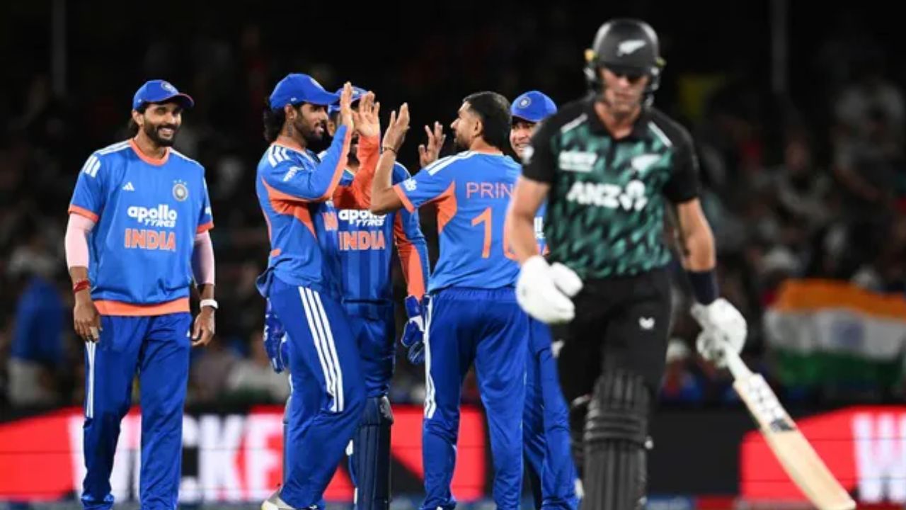 IND vs NZ: न्यूजीलैंड ने भारत को दिया 181 रन का लक्ष्य, ग्लेन फिलिप्स ने ठोके 70 रन