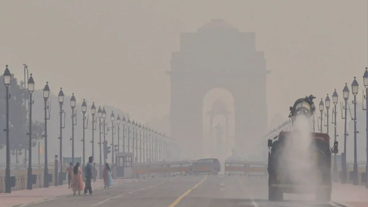 दिल्ली में गाड़ी लेकर जाने से पहले पढ़ लें ये खबर! 1 नवंबर से लागू होंगे नए GRAP नियम