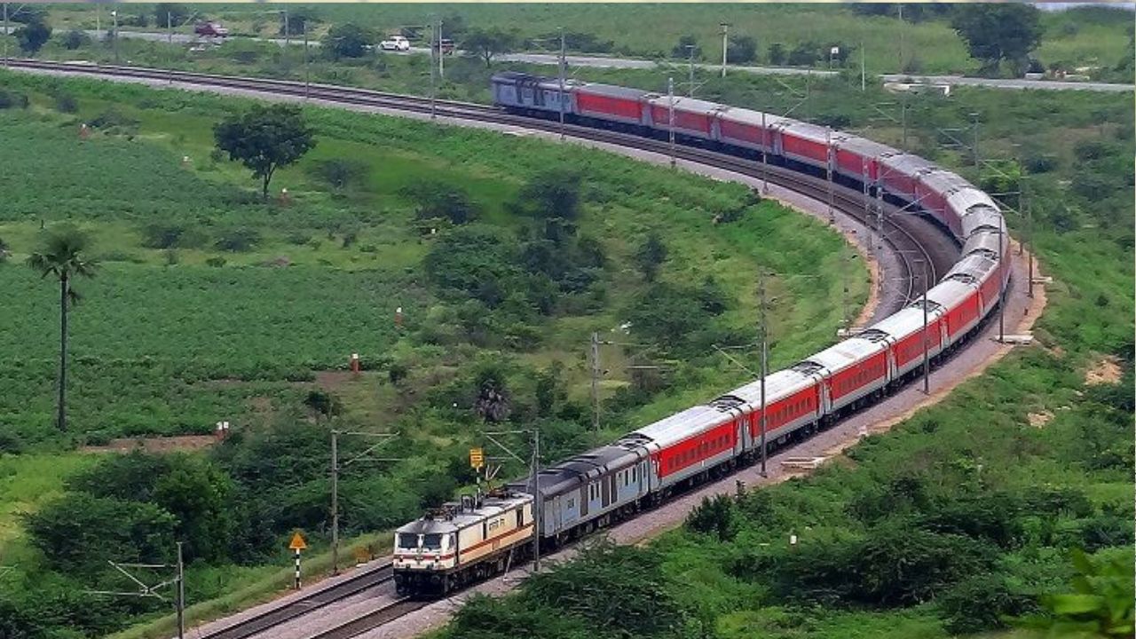 Indian Railways Special Train: वैष्णो देवी-खाटू श्याम यात्रियों के लिए बड़ा अपडेट, बदलेंगे ट्रेन रूट