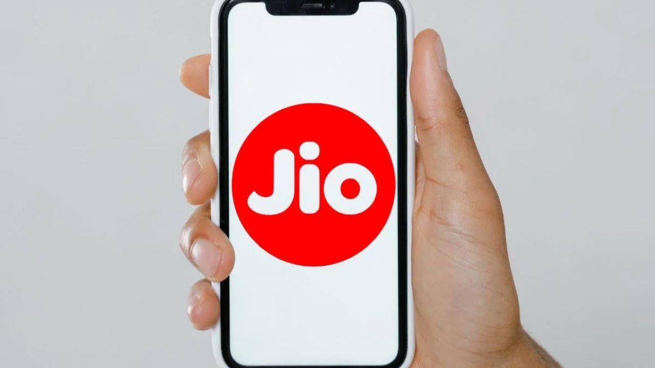 Jio Recharge Plan: फ्री मिल रहा 20GB तक एक्स्ट्रा डेटा,  जानें किस प्लान में मिल रहा है ये ऑफर