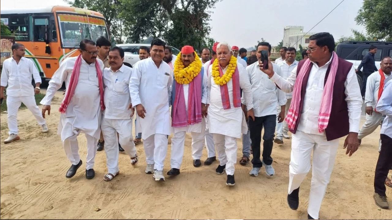 कायमगंज की सभा से पहले फर्रुखाबाद पहुंचे श्यामलाल पाल, कार्यकर्ताओं में दिखा उत्साह