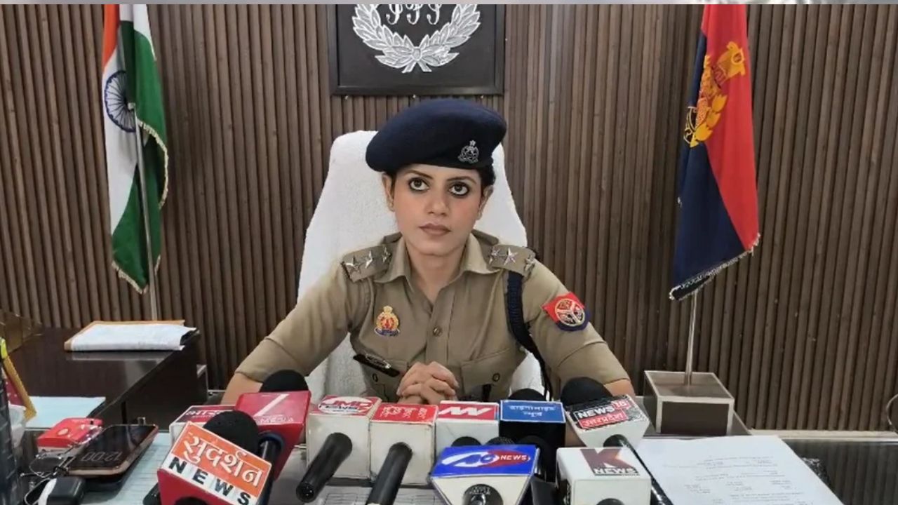 3 लाख रुपये दिए, फिर भी नहीं मिली नौकरी… कानपुर के कॉलेज प्राचार्य पर गंभीर आरोप