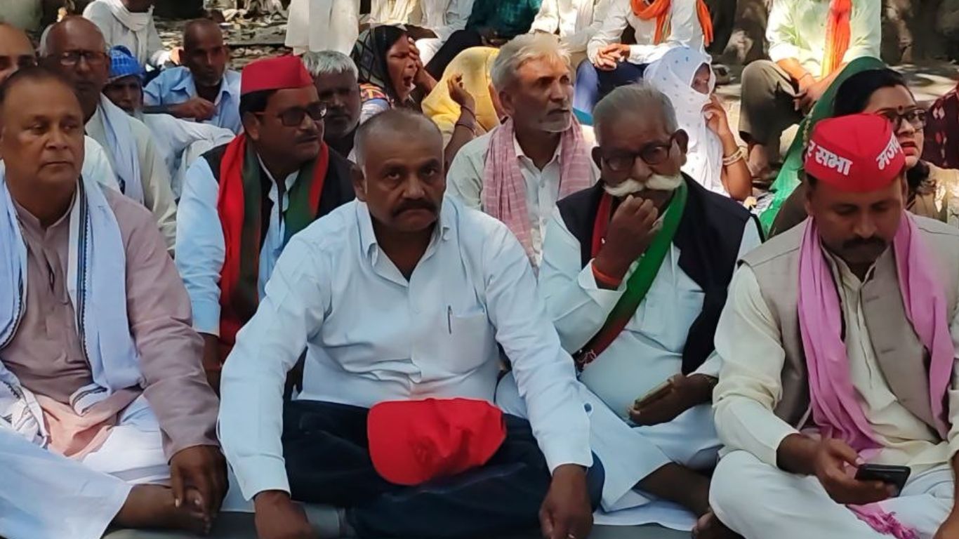 Deoria News: मजदूरों और गन्ना किसानों के करोड़ों रुपये बकाया, कब होगा भुगतान?