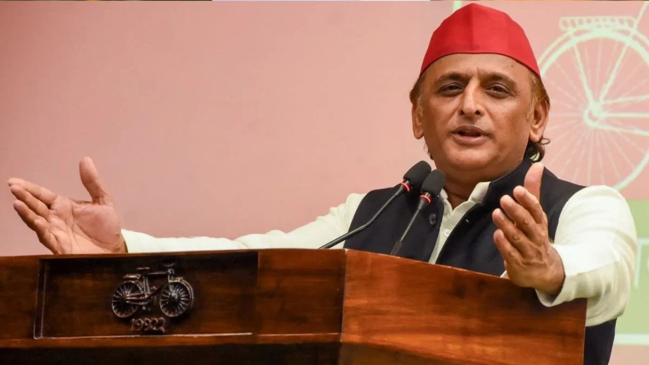 अखिलेश का बड़ा संदेश: ‘बात सीट की नहीं, जीत की है’, लगाया ‘जय संविधान-जय हिंदुस्तान’ का नारा