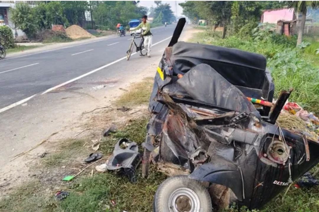 छपरा-मुजफ्फरपुर NH-722 पर भीषण हादसा, ट्रक की टक्कर से मां-बेटे समेत चार की मौत; पिता-बेटी गंभीर