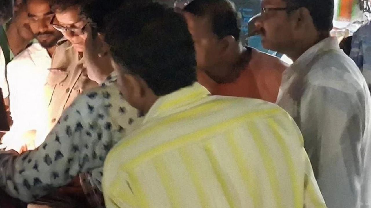Maharajganj News: लेहड़ा चौराहे पर दो बाइकों की आमने-सामने भिड़ंत, दो युवक घायल
