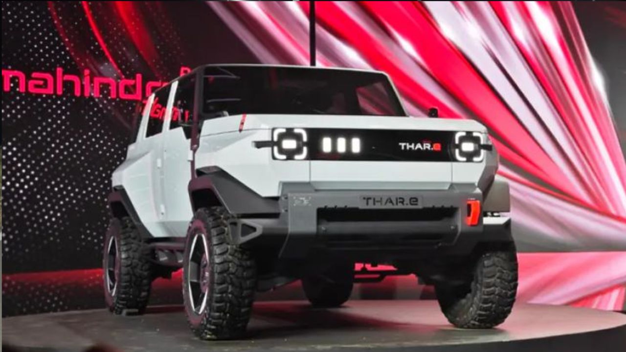 Mahindra Thar Electric की पहली झलक, 5-डोर बॉडी और बड़े व्हील से खुला बड़ा राज, लॉन्च से पहले जानें क्या बदला